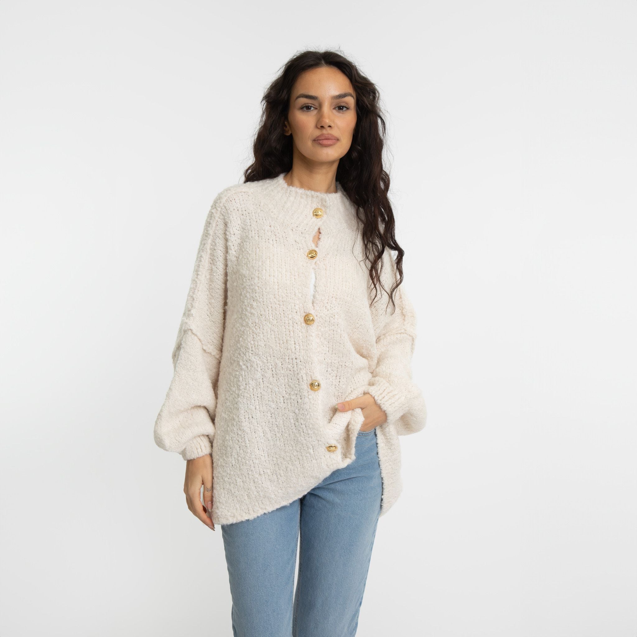 Bouclé Oversized Cardigan "CozyGlam"