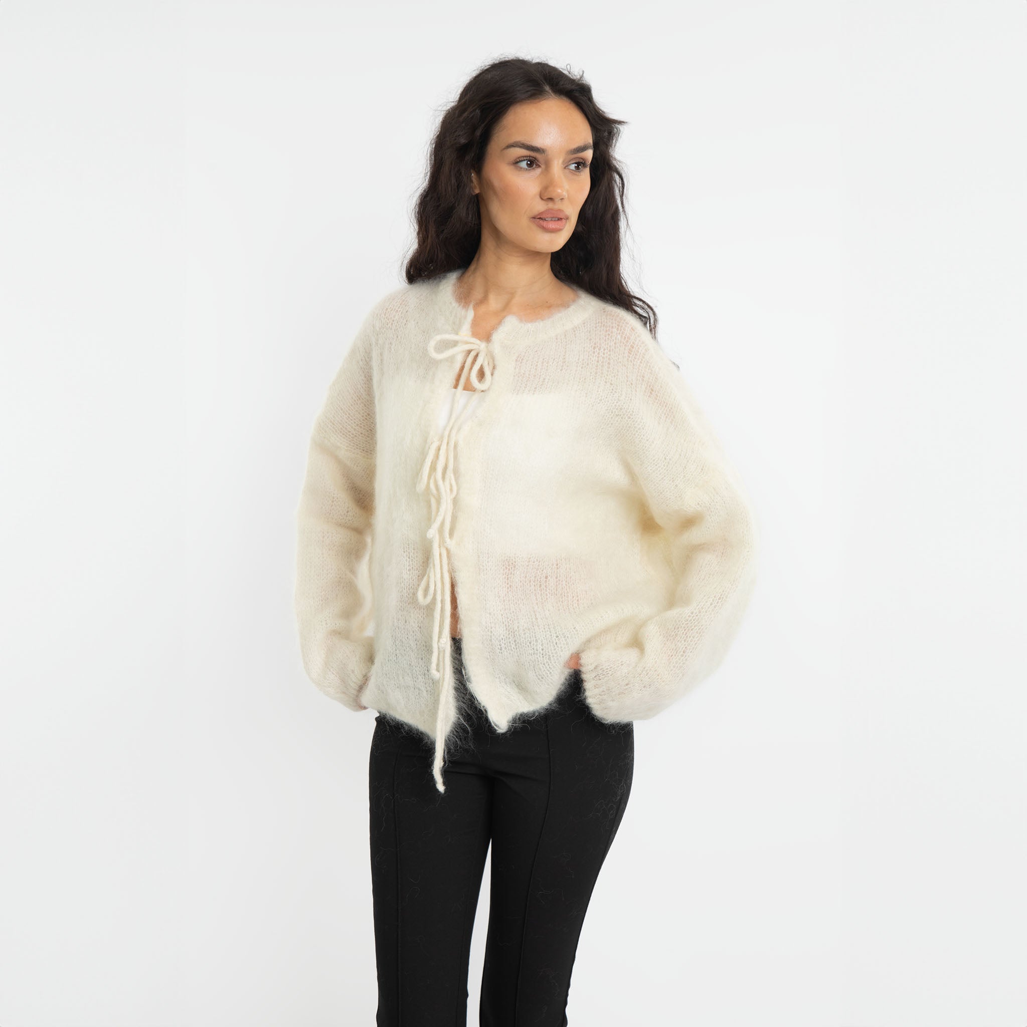 Oversize Mohair Cardigan mit Schleifen