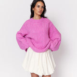 Softer Oversize Pullover mit Zopfmuster