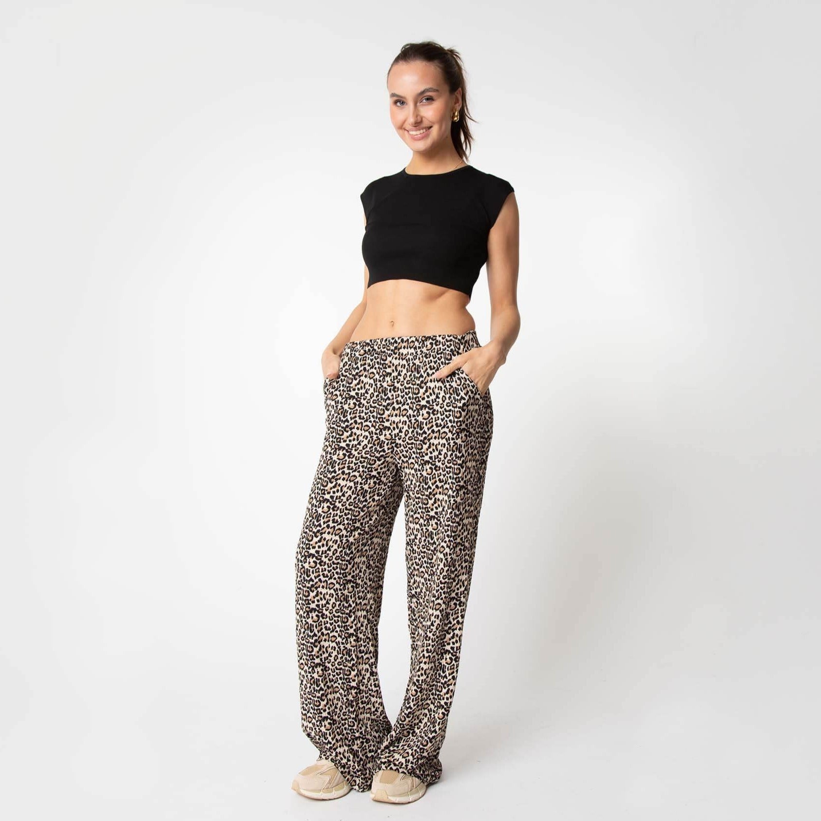 Leo Hose mit weitem Bein - JEWELINA