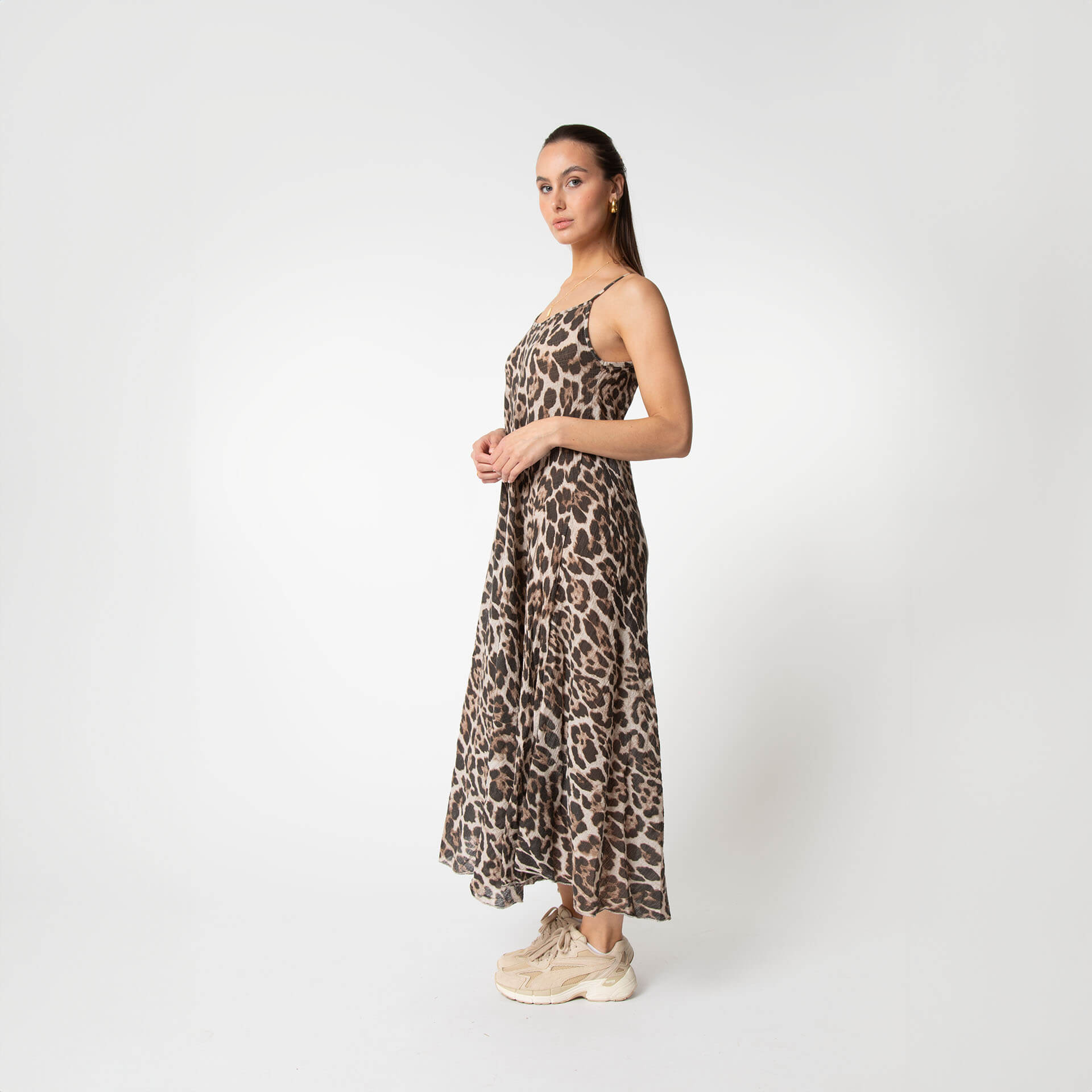 Musselin Kleid in Leo Print - JEWELINA